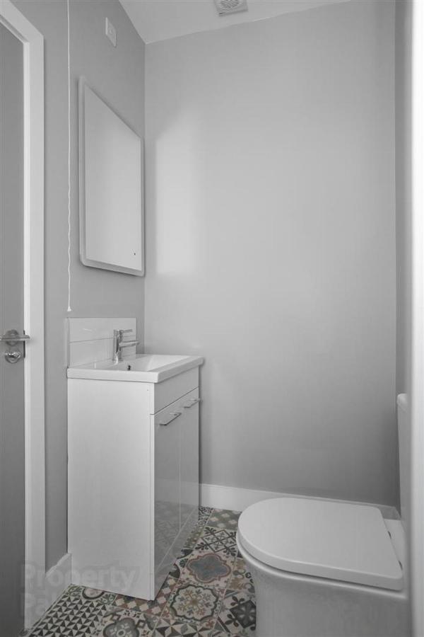 Central Belfast Modern Apartment Great Location Free Parking Екстериор снимка